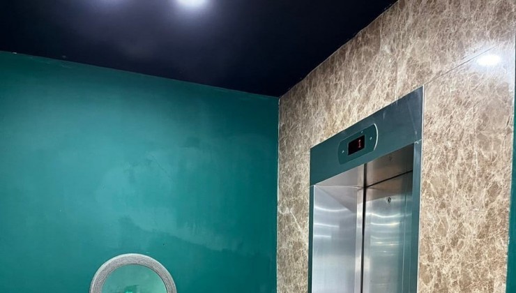 Cho thuê nhà nguyên căn làm VPKD phố Giang Văn Minh, Ba Đình. DT 60m2,MT 4,5m, 6 tầng, Giá 55 tr (CTL)